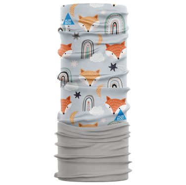Dziecięcy komin Humboo z polarem. Szary materiał we wzór w rude lisy, tęcze i chmury.